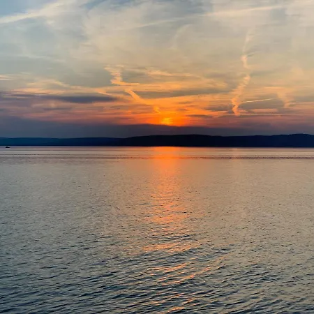 Völgyhíd Village Balaton Nyaraló *