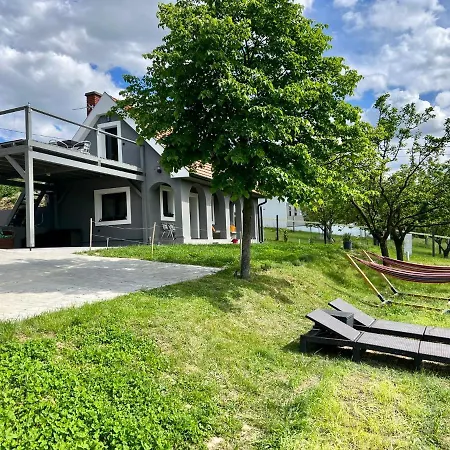 Nyaraló Völgyhíd Village Balaton Kőröshegy