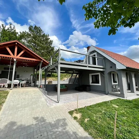 Völgyhíd Village Balaton * Kőröshegy