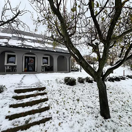 Casa de Férias Völgyhíd Village Balaton