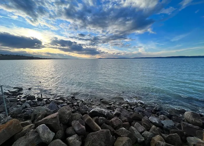 Völgyhíd Village Balaton *