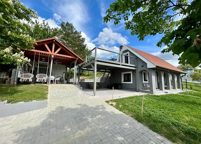 Völgyhíd Village Balaton Kőröshegy